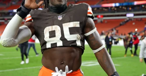 NFL STUNNING MOVE: Cleveland Sends 1,500-Yard Receiver to San Francisco in Blockbuster Trade.