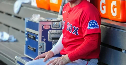 Bregman Lights the Fuse: A Fiery Warning to Red Sox as Yankees 'Implode'