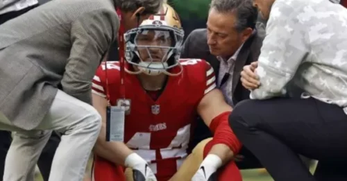 SHANAHAN'S NIGHTMARE: Indispensable 49ers Weapon Suffers Worrying Injury (concussion) Against Saints -  Exits in Agony.