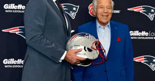 PATRIOTS Chaos Erupts: Robert Kraft Stuns Team, Cuts Mike Vrabel's FIRST Win Speech SHORT.