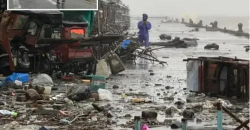 Un supertifón mortal con vientos de 220 km/h golpea Filipinas y azota la nación insular mientras cientos de vuelos son cancelados.