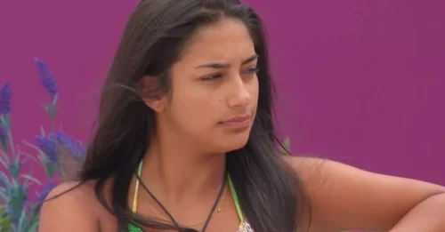 DON'T LOOK AWAY: Love Island is STILL a 'Paradise' for Only a Select Few. And Shakira is the Latest Proof!