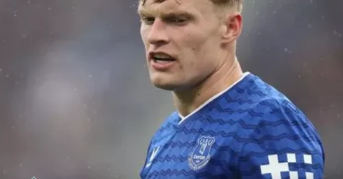 A £65m transfer race between Liverpool and arch-rivals Man Utd is set to reshape the Premier League table – and Everton’s 23-year-old centre-back is at the heart of it.