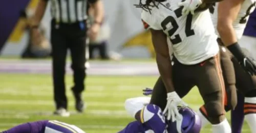 If This Deal Goes Down, It’ll Be The Minnesota  Vikings’ Daylight Robbery of The Summer: A 7th-Round Pick For A 4,056-Yard Machine!