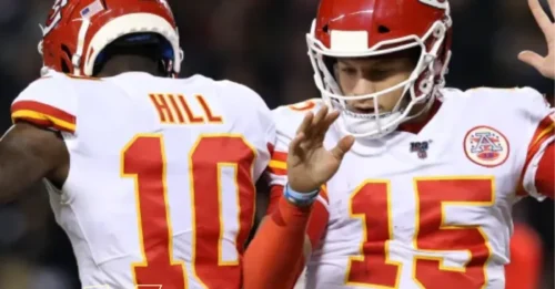 INSTANT REACTION: Patrick Mahomes sends a heartfelt 3-word message before Tyreek Hill's 