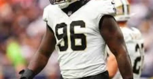 BLOCKBUSTER MOVE: 49ers Quietly Negotiating to Bring in a Defensive 