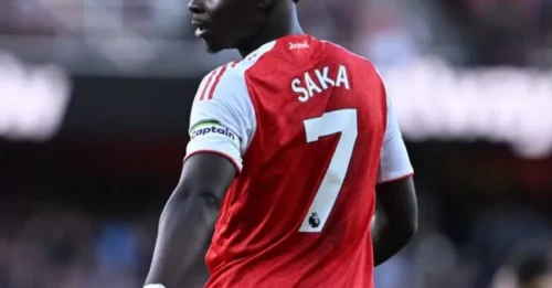 BLOCKBUSTER REVEALED: Bukayo Saka’s true injury status and Arteta’s “lightning-fast” move to outmaneuver Liverpool in transfer deal.