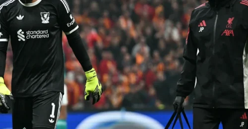GOALKEEPING CRISIS: Medical Staff Deliver 