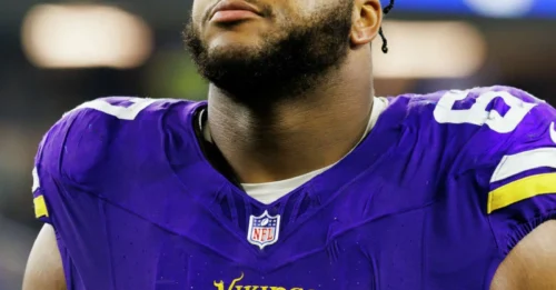 Everyone laughed, but now the VIKINGS are the ones quietly losing the offseason trade that stunned even the analysts — their QBs are being sacked a league-high 4.5 times per game!