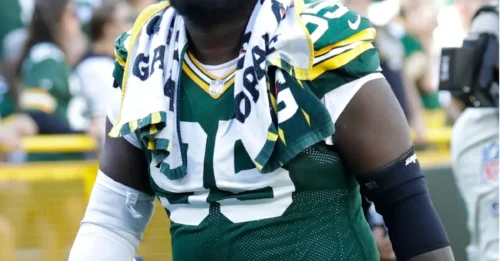 A CRISIS IS BREWING IN GREEN BAY: Devonte Wyatt's Lackluster Return From the Bye Has Team Leaders CONFRONTING Him... And a Blockbuster Trade Is Now on the Table!
