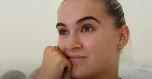 Former 'Love Island' star Molly-Mae called out by netizens for complaining about a BORING task every mom has to do!