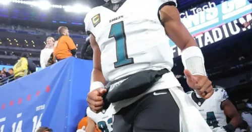 Jalen Hurts' Eagles  Drops BRUTAL Truth Bombshell After Costly Pick vs. Giants… And It’s Only Two Words.