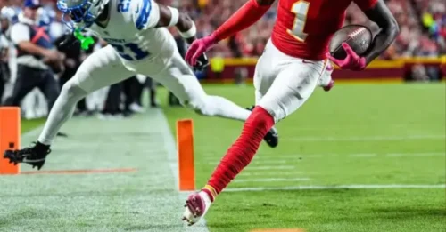 CHIEFS' OFFENSE UNLEASHED: Kansas City Shockingly 
