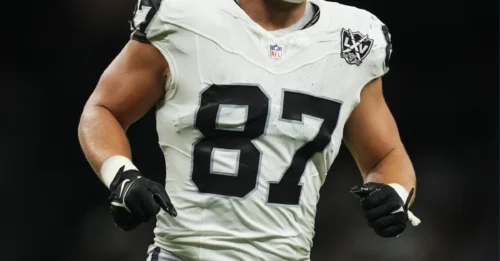 Eagles Plotting SHOCKING Raiders Trade: Philly in Talks to SWIPE a Star from Las Vegas in Franchise-Altering Move