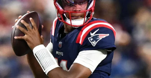 Week 7 Shocker: New England Patriots' Backup Quarterback Shines Brilliantly Right After Stepping in for Concussed Starter!