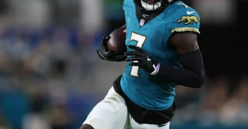 UNTHINKABLE MOVE: Patriots position themselves to SECURE Jaguars' prized 2024 first-round pick in a franchise-altering move.