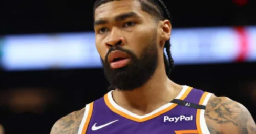 Bombshell in the Desert: Rumor Mill Explodes as Suns, Warriors Discuss Game-Changing Deal Centered on Allen