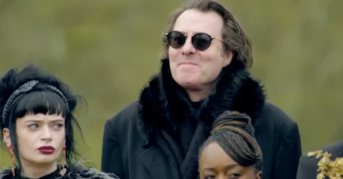 THE PRODUCERS WARNED HIM! The behind-the-scenes secrets of Celebrity Traitors that Jonathan Ross is BANNED from revealing.