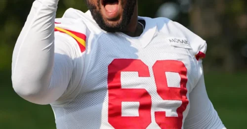 NFL World Stunned: Mike Pennel Unleashes Fiery 4-Word Response to Chiefs' Bold Welcome After Rejoining Kansas City in Week 9