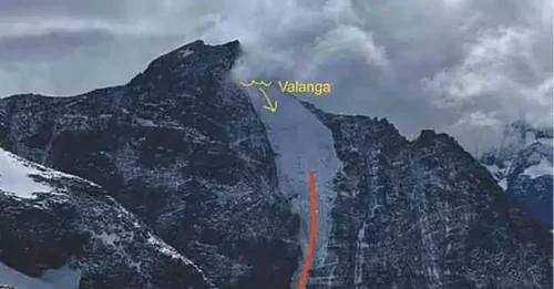 Cinco escaladores, entre ellos un padre y su hija de 17 años, murieron en una avalancha en los Dolomitas italianos.