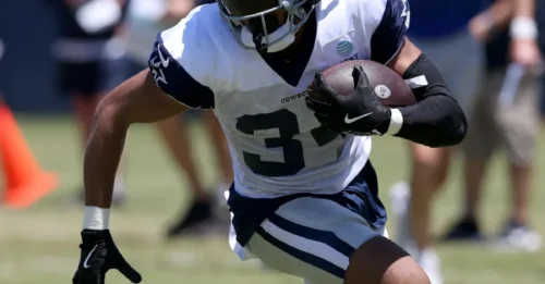 THE WALL IS BACK: NFC East on Notice as Dallas Cowboys Brings Back Seasoned Fourth-Year RB Practice – Redefining Their War Chest.