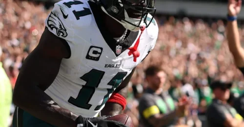 NFL TRADE UPHEAVAL: Philadelphia's Stunning Masterstroke – A.J. Brown Deal Nets a $140 Million Game-Wrecker, Reshaping the NFC Landscape.