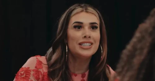 THE WALK-OUT HEARD AROUND THE UK! MAFS UK Bride Slams Chair, Storms Off Stage in Tears Mid-Reunion, Leaving Explosive Drama Behind.