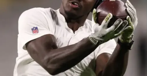 CHAOS IN PHILLY: AJ Brown's Shocking Livestream Explosion Leaves  Eagles Facing a Full-Blown Crisis — Locker Room Turmoil Erupts