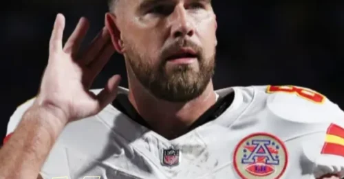 The Chiefs STUNNED THE ENTIRE STADIUM with a special announcement about Travis Kelce's TERRIFYING milestone right during the game against the Broncos.