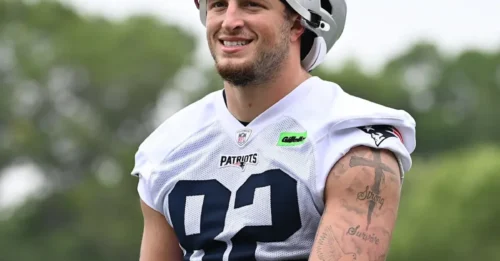 THE REPLACEMENT: Hooper's devastating concussion forces the PATRIOTS to make a 53-man roster change – ROOKIE TE – 6'5