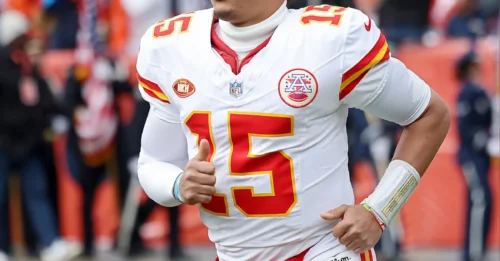 A CRACK IN THE CROWN: Bad News Keeps Coming for Patrick Mahomes After Chiefs Loss
