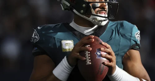 CODE RED IN PHILADELPHIA: Eagles' Worst QB Fears Confirmed Amid Mounting Problems.