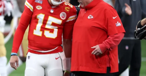 KANSAS CITY CHAOS: Andy Reid's SHOCKING New Decision Just Put Patrick Mahomes' Entire Season in Jeopardy.