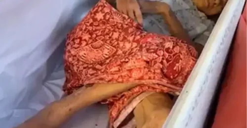Momento impactante: una mujer es encontrada viva en un ataúd momentos antes de la cremación después de que el personal funerario escuchara golpes provenientes del féretro.