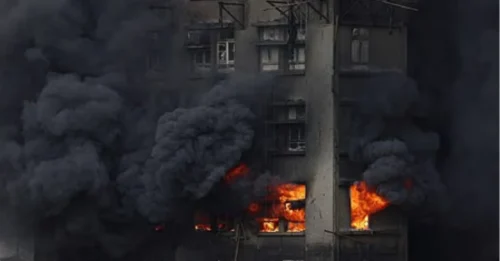 Se teme que cientos de personas hayan muerto en el incendio de un bloque de pisos en Hong Kong mientras que la negligencia en el mantenimiento es la causa del peor incendio en décadas en el centro financiero.