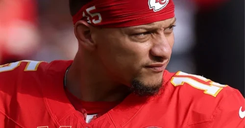 CHIEFS PULL OFF THE UNTHINKABLE! A $140 Million ELITE WR Is HEADED TO KANSAS CITY to Form a DYNASTY Duo with Mahomes.
