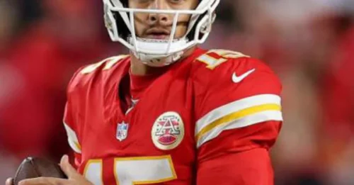 Kansas Drops A Bombshell: Chiefs Get Troubling News on Patrick Mahomes Before Texans Game