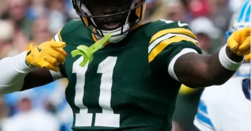 HE'S BACK: Three Months in the Pit, A Broken Collarbone... Now the Packers' Secret Weapon is UNLEASHED for the Bears - The North Is on Alert.