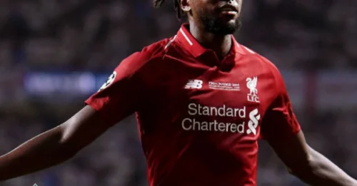 FREE AGENT SHOCKER: LIVERPOOL'S CULT HERO IS AVAILABLE AND THE KOP IS CALLING — A Red Reunion Could Be ON After St. James' Park Injury Crisis.