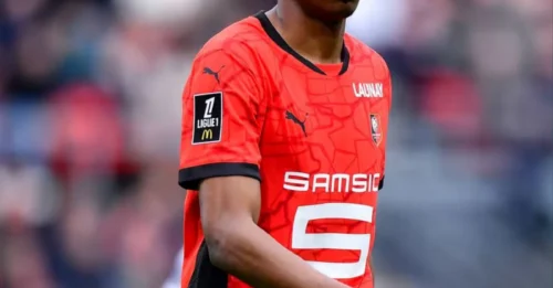 UNITED HIJACK LIVERPOOL! Manchester United attempted to snatch Liverpool deal at the last hours
