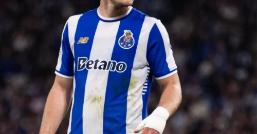 Michael Edwards is ABOUT TO STEAL another generational talent from Porto. 0.74 goal contributions per 90. 7.57 defensive duels per 90. This kid is a BEAST.