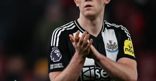 BRUTAL. But TRUE. Liverpool’s £40m ‘trier’ is NOT at the level. Slot given GREEN LIGHT to RAID Newcastle. The REPLACEMENT is coming. The EXCUSE is OVER.