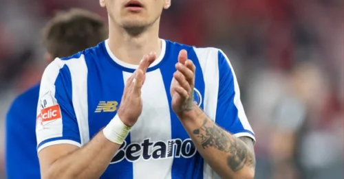 HE’S GONE: The First Domino Is Officially a Porto Player – €17M Up Front, €5M in Add-Ons, and a €70M Release Clause. Arsenal Just Cashed Out Their First Summer Check, and Nobody Saw the Announcement Coming.