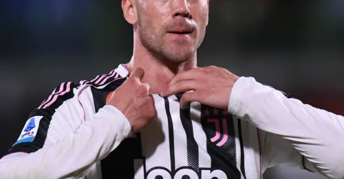 Arsenal just unlocked a FREE Champions League–level striker, and Juventus are watching him walk for NOTHING.
